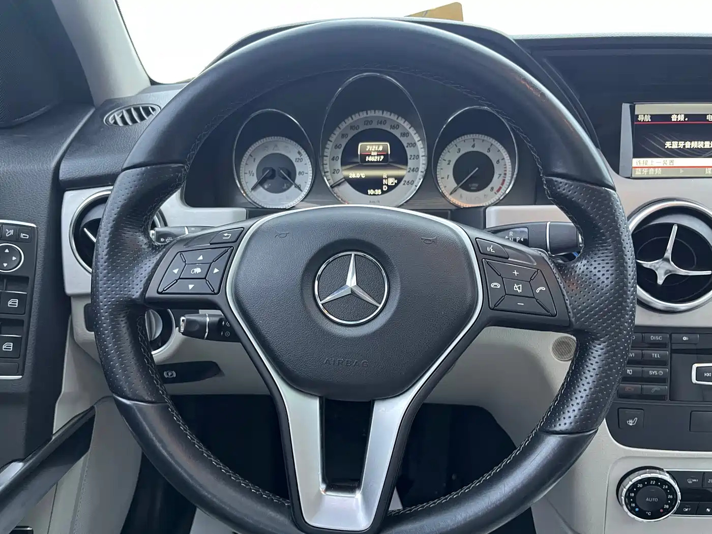 Mercedes-Benz GLK-Class 2013 GLK 300 4MATIC Dynamic фото 6