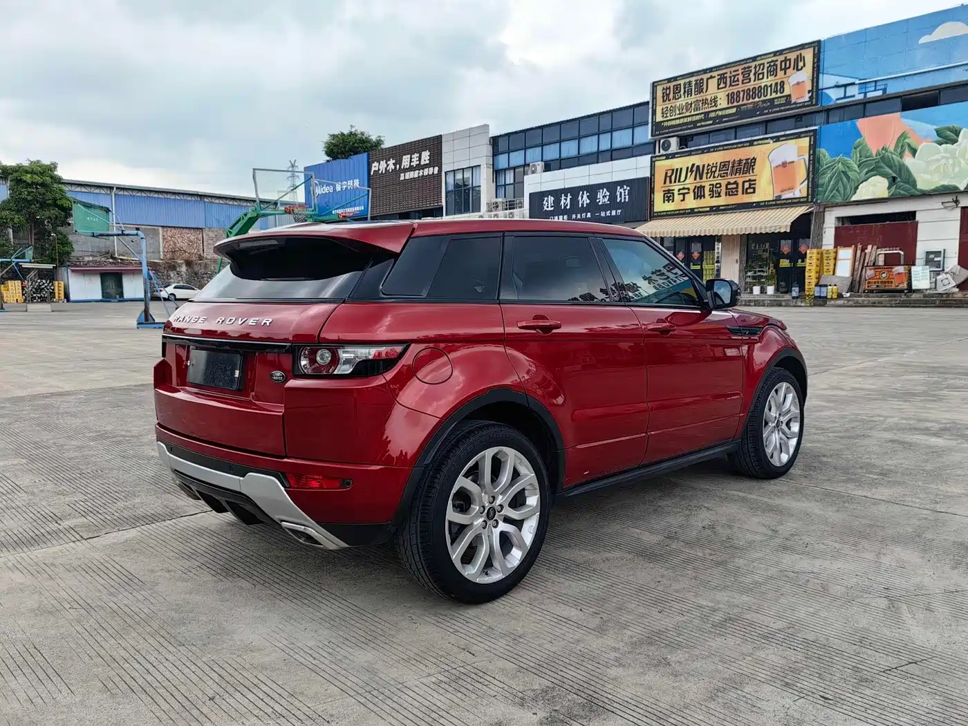 Land Rover Range Rover Evoque (Import) 2013 2.0T 5-door Dynamic Edition фото 6