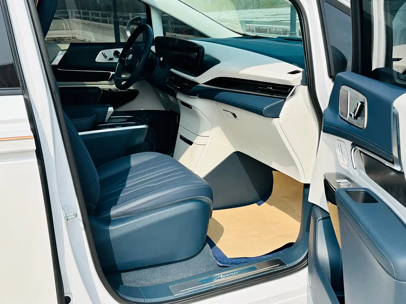 Buick Century 2025 2.0T 4-Seater Private Edition фото 37