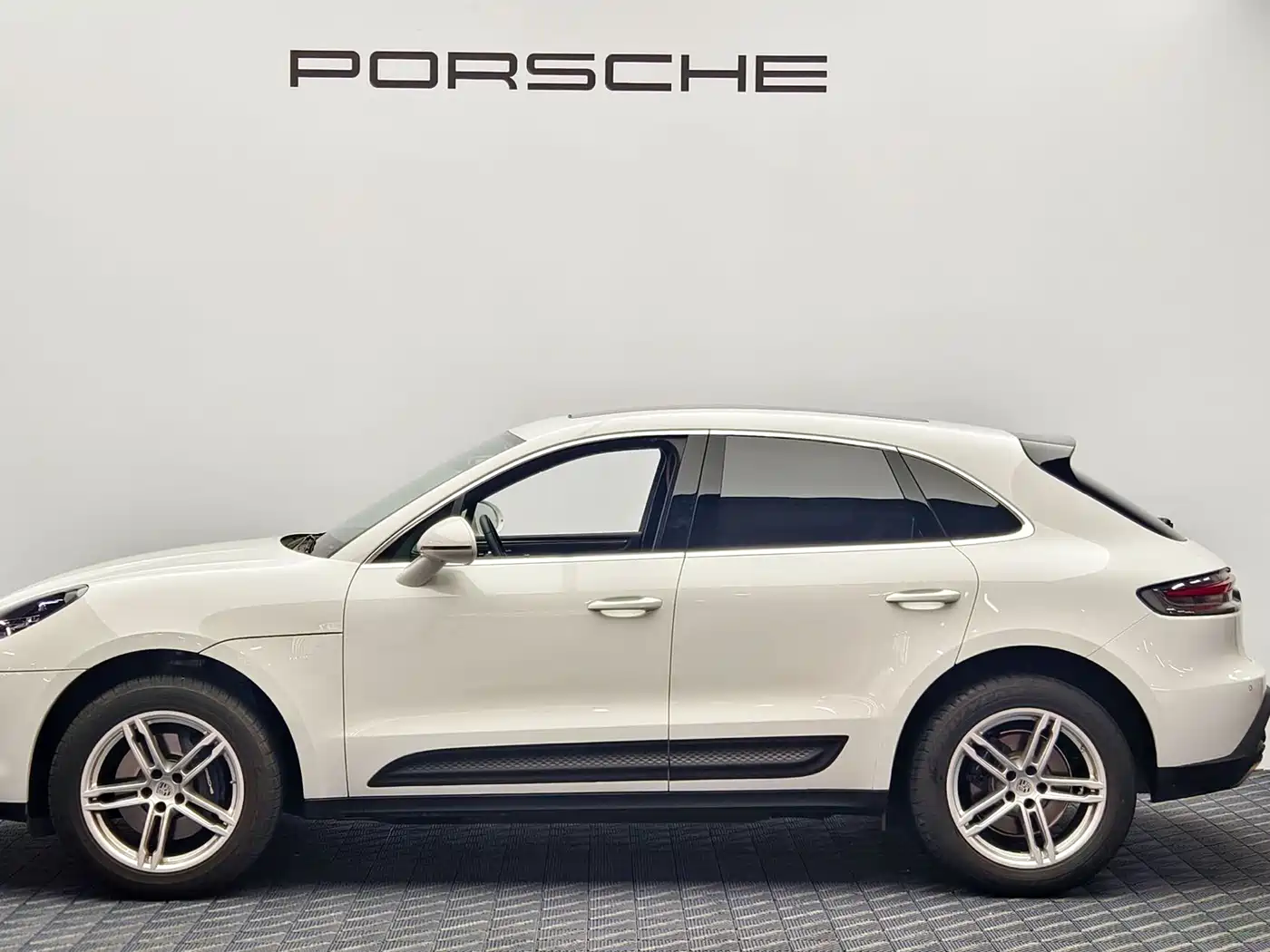 Porsche Macan 2024 Macan 2.0T фото 4