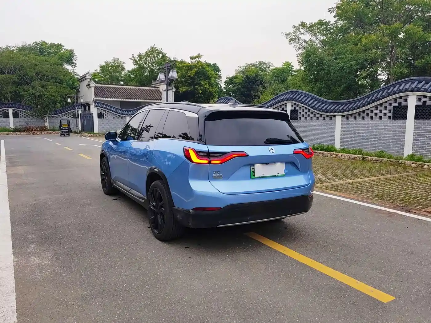 NIO ES8 2018 2018 355KM Base Model 7-Seater Version