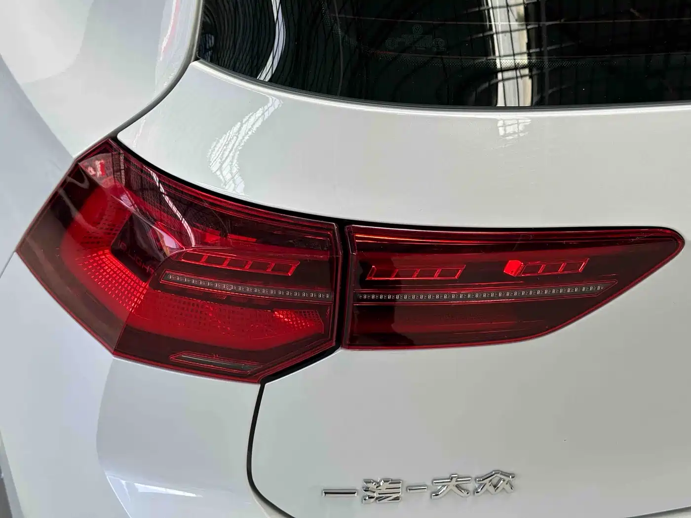 Volkswagen Golf 2021 280TSI DSG R-Line фото 10
