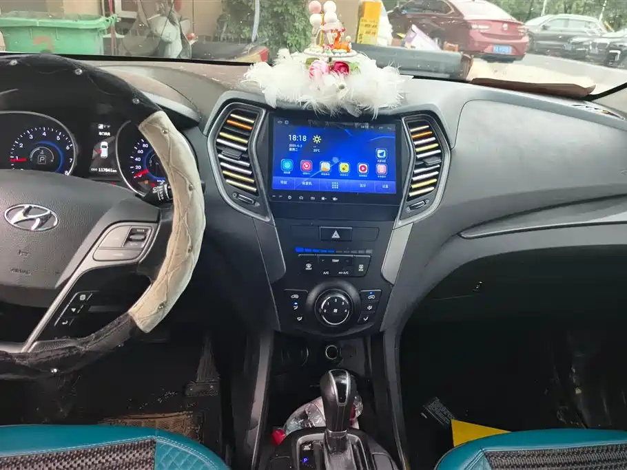 Hyundai Santa Fe 2013 Model 2.4L Automatic 4WD Comfort фото 13