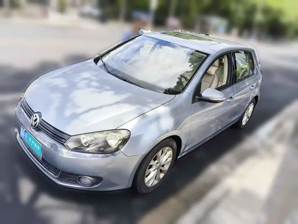Photo 1 - Volkswagen Golf