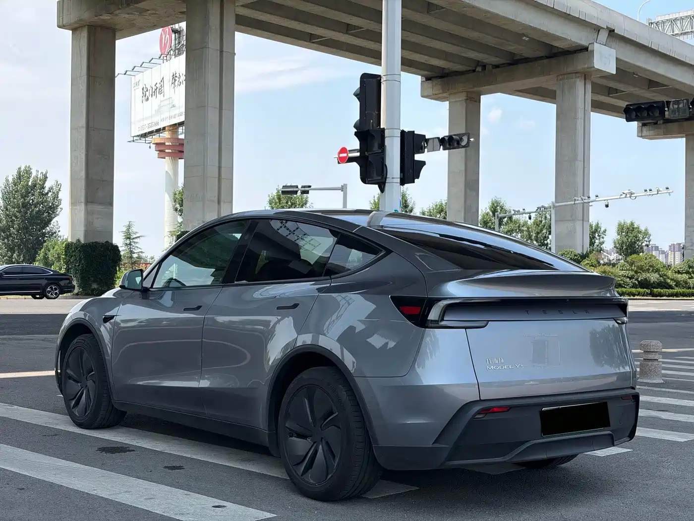 Tesla Model Y 2026 2026 Facelift Long Range Rear-Wheel Drive