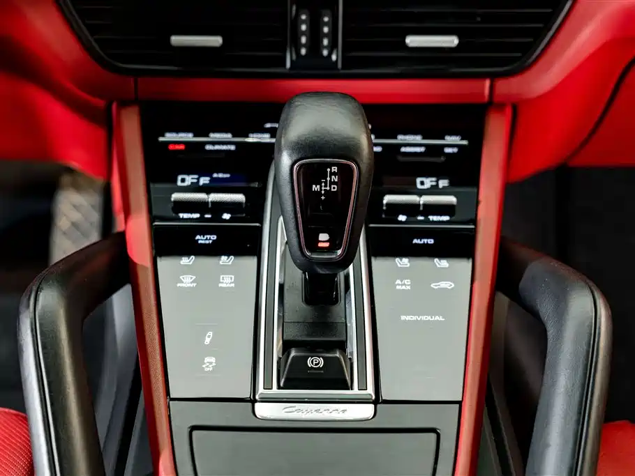 صورة 16 - Porsche Cayenne New Energy