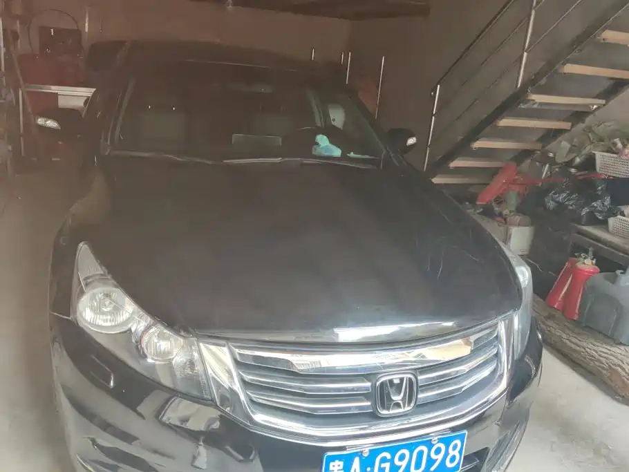 Фото 2 - Honda Accord