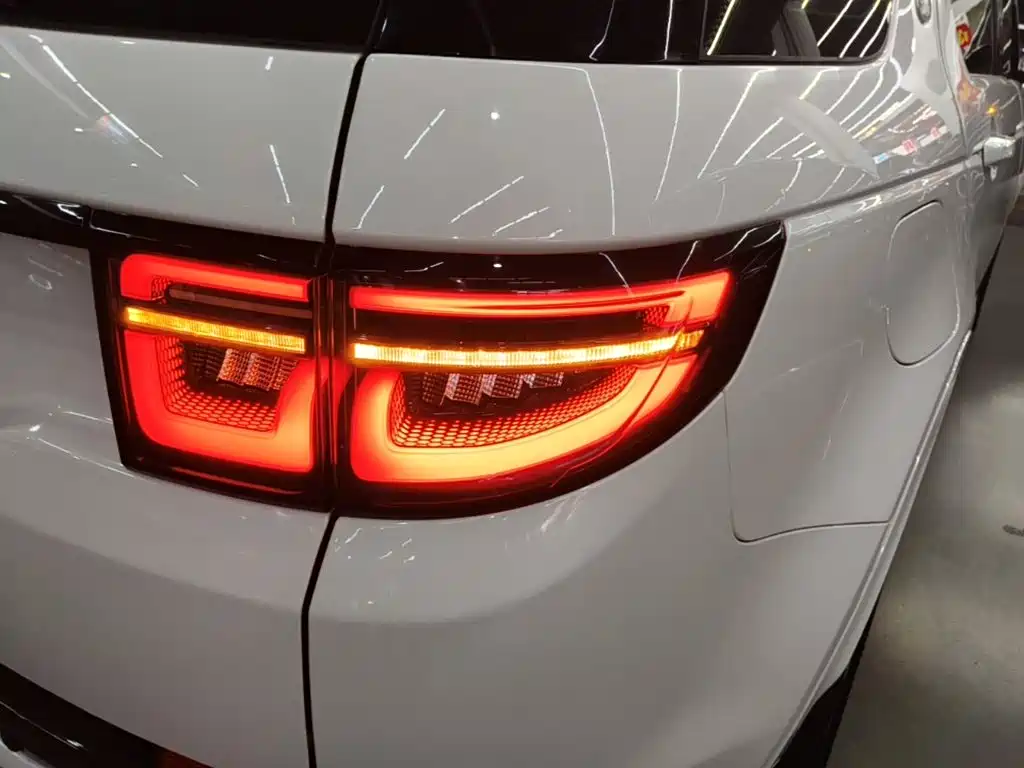Фото 8 - Land Rover Discovery Sport