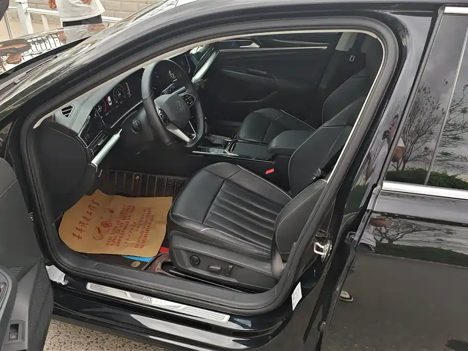 Volkswagen Passat 2023 Facelift 330TSI Starlight Elite Edition фото 9