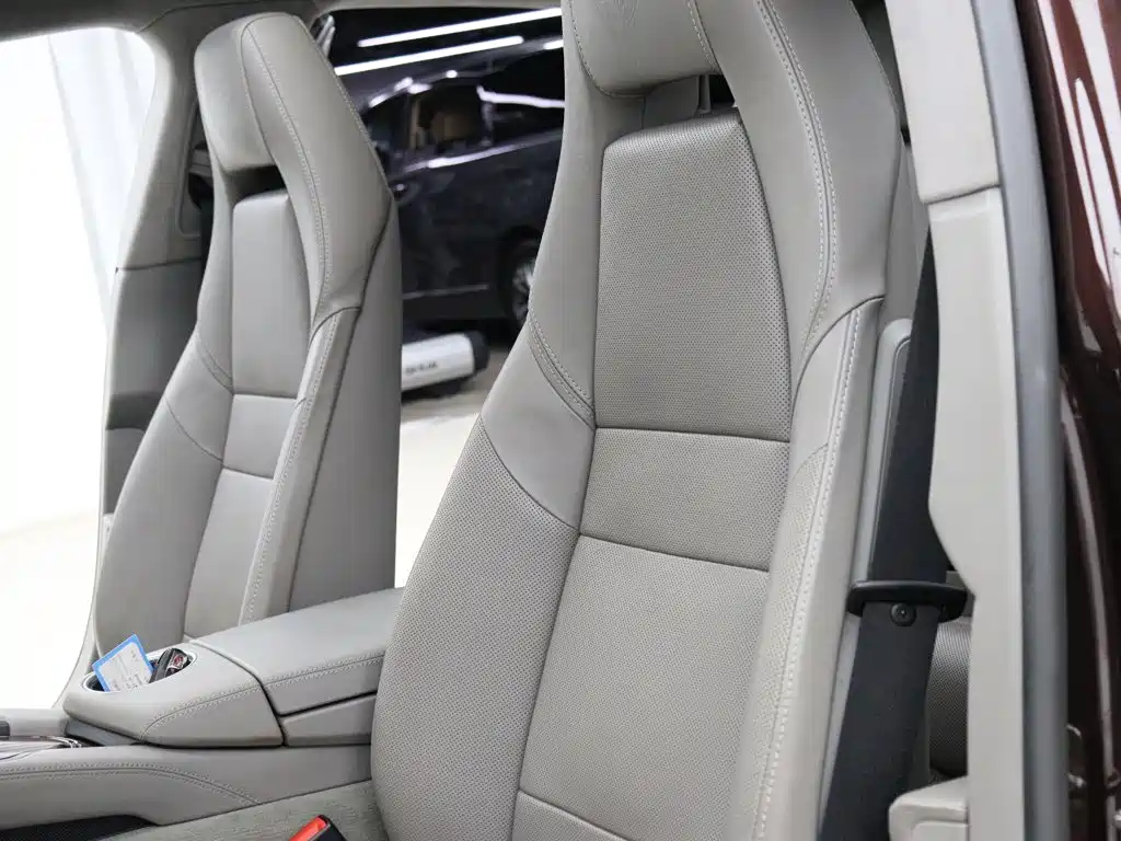 صورة 3 - Porsche Panamera