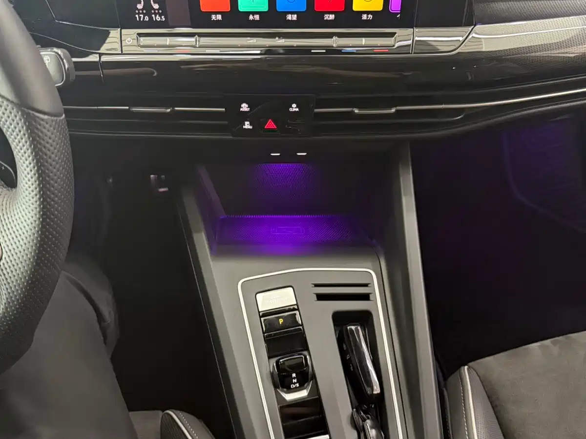 Volkswagen Golf 2021 280TSI DSG R-Line фото 16