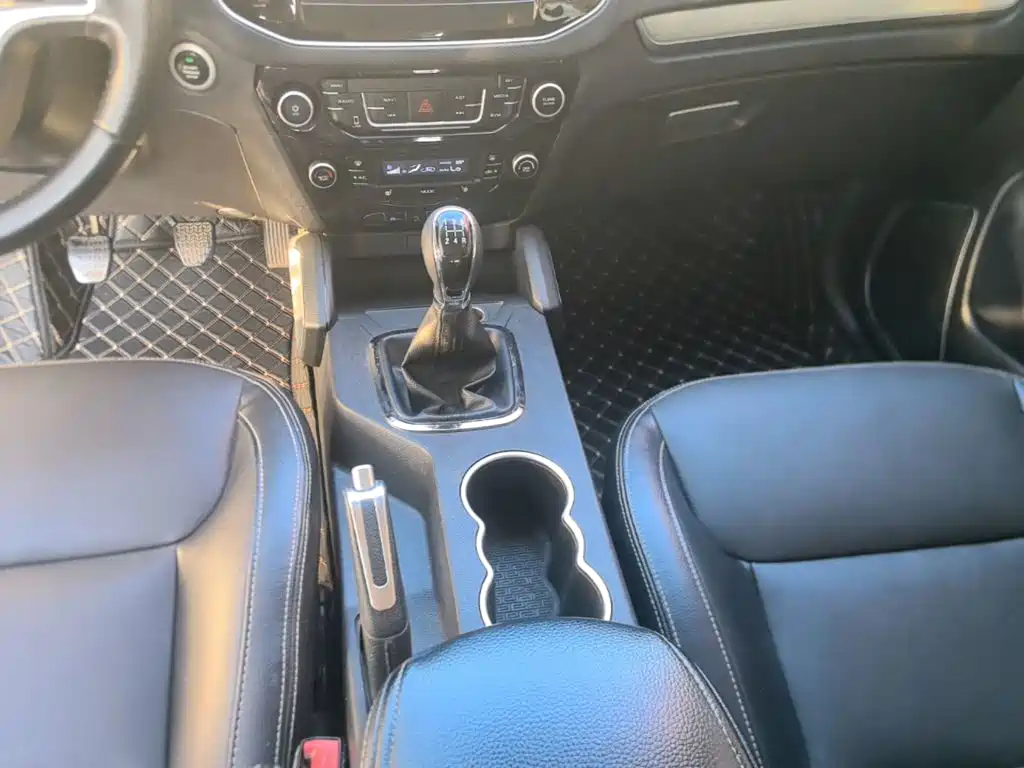 Фото 14 - Geely Emgrand X6