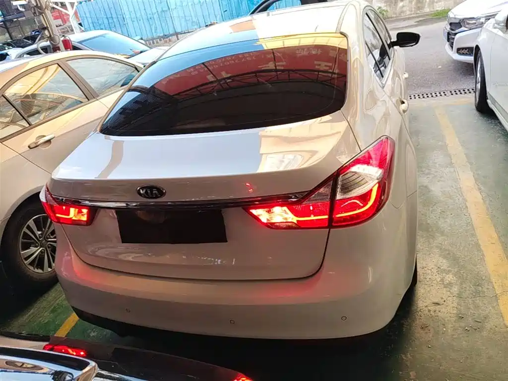 Kia K3 2017 1.6L Automatic 15th Anniversary Special GLS фото 6