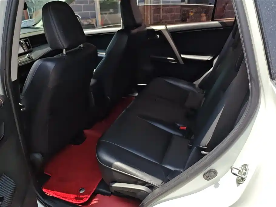 Toyota RAV4 Rongfang 2015 2.5L Automatic 4WD Luxury Edition фото 11