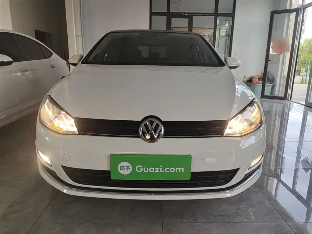 Volkswagen Golf 2016 230TSI Automatic Comfort фото 3
