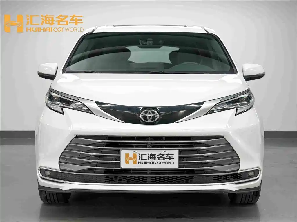 Toyota Sienna 2025 2024 2.5L Hybrid 4WD Premium Edition