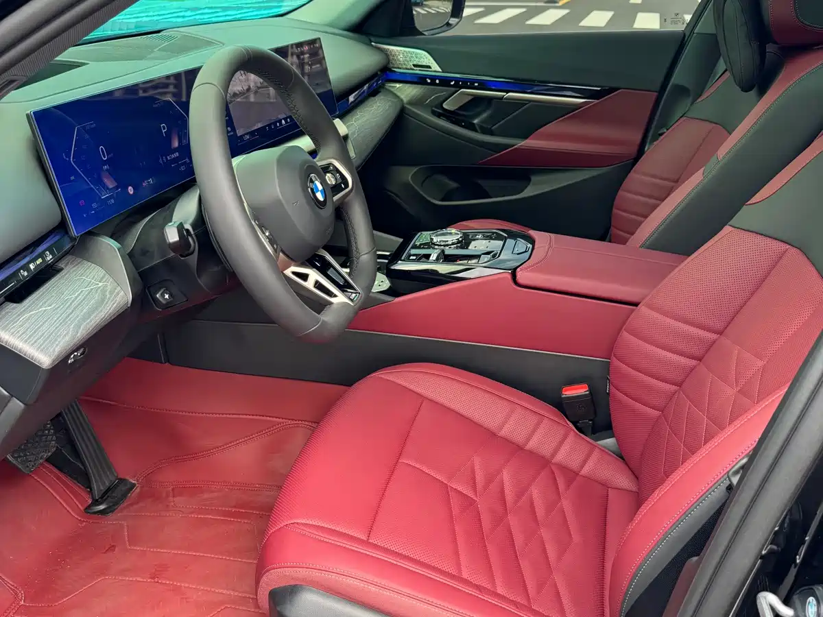 Фото 3 - BMW 5 Series