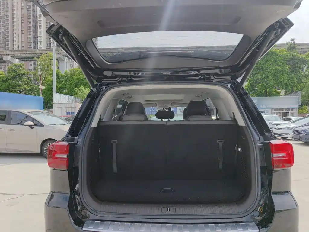Roewe RX8 2020 2019 30T Intelligent Internet 2WD Flagship Edition