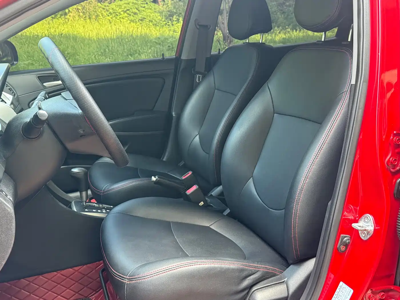 Hyundai Reina 2014 2014 Model 1.4L Automatic GLX