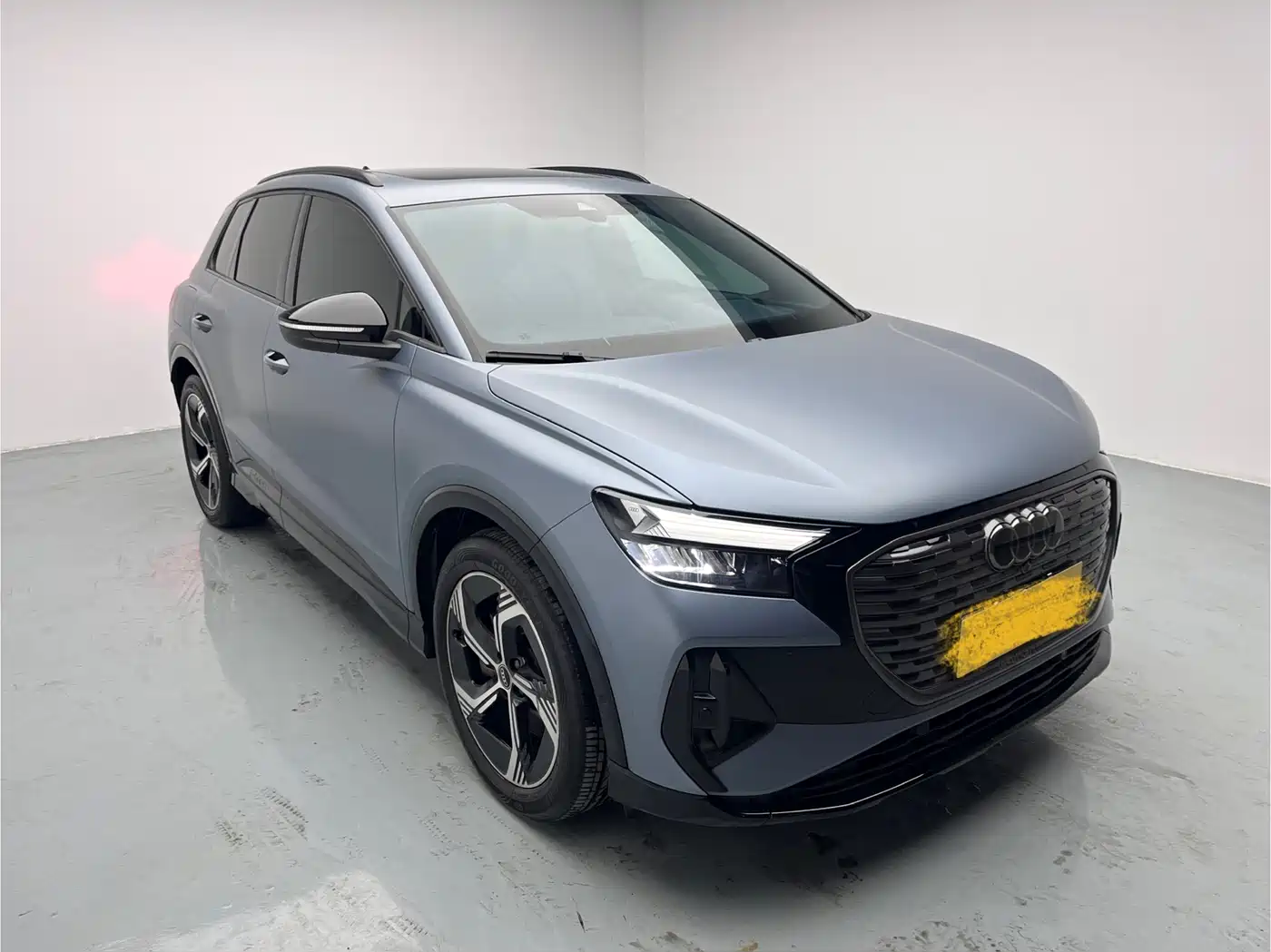 Audi Q4 e-tron 2022 40 e-tron First Edition фото 3