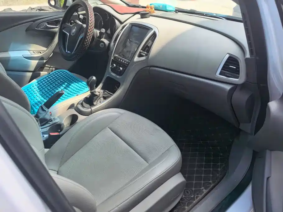 Photo 8 - Buick Excelle