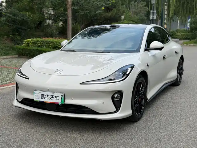 IM Motors IM L6 2025