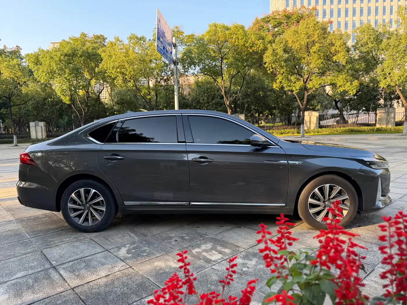 GAC Trumpchi Trumpchi GA8 2020 390T Prestige Edition фото 4