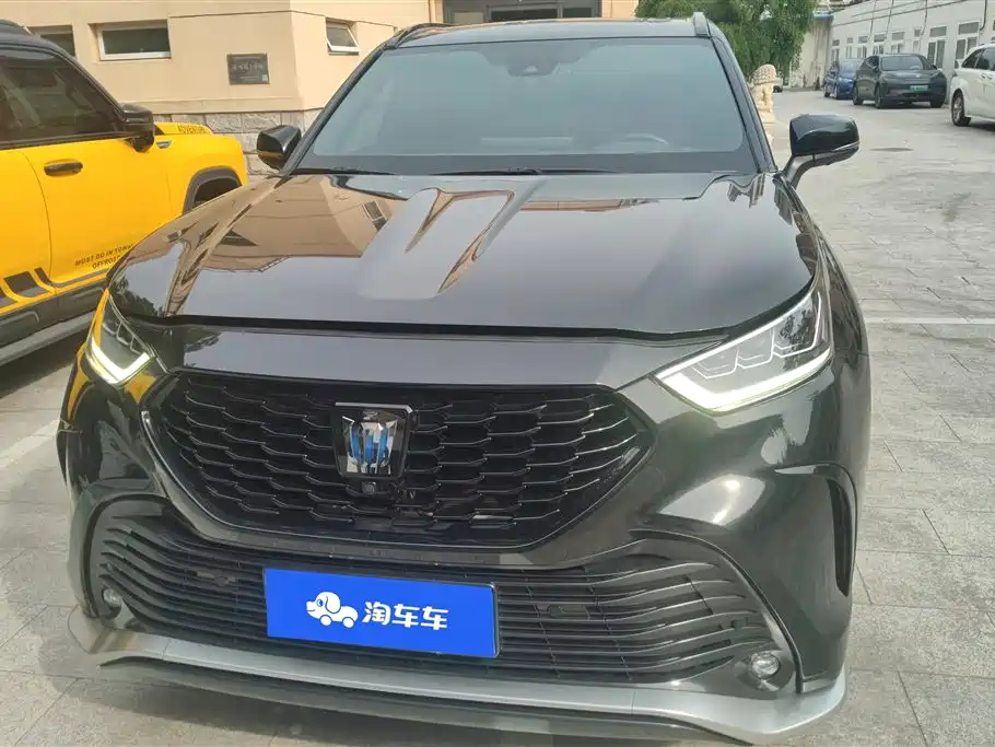 Toyota Crown Kluger 2021 2.5L HEV 4WD Premium фото 2