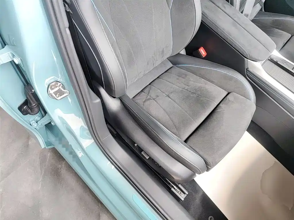 Volkswagen Passat 2025 Model Pro 380TSI Starlight Dragon Premium Edition фото 20