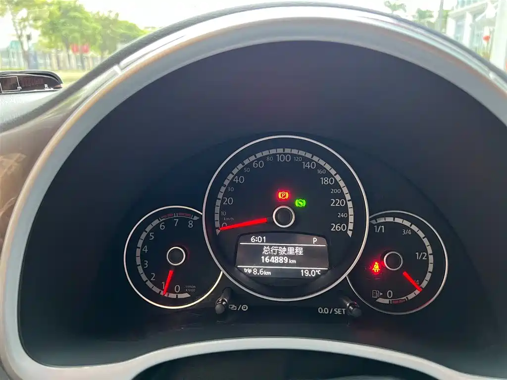 Volkswagen Beetle 2014 1.2TSI Fashion Edition фото 6