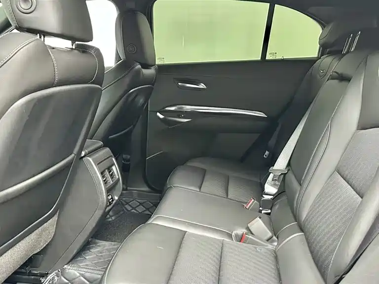 Cadillac XT4 2026 2022 28T FWD Luxury