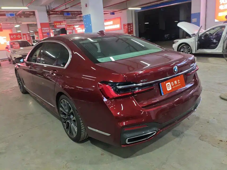 BMW 7 Series 2021 Model 740Li xDrive Executive M Sport Package фото 8