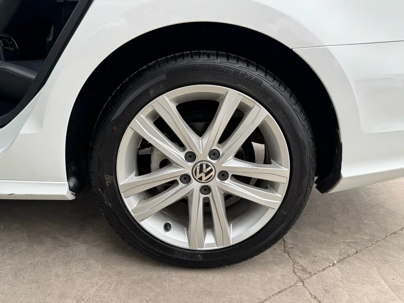 Volkswagen Sagitar 2018 280TSI DSG Spark Edition фото 10