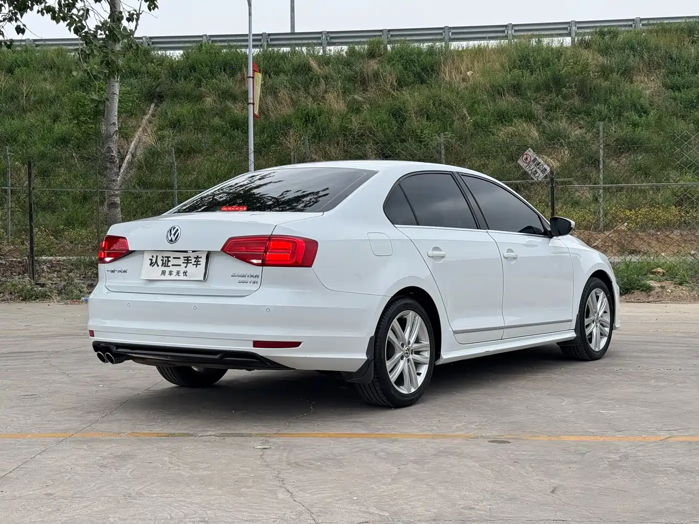 Volkswagen Sagitar 2018 280TSI DSG Spark Edition фото 7