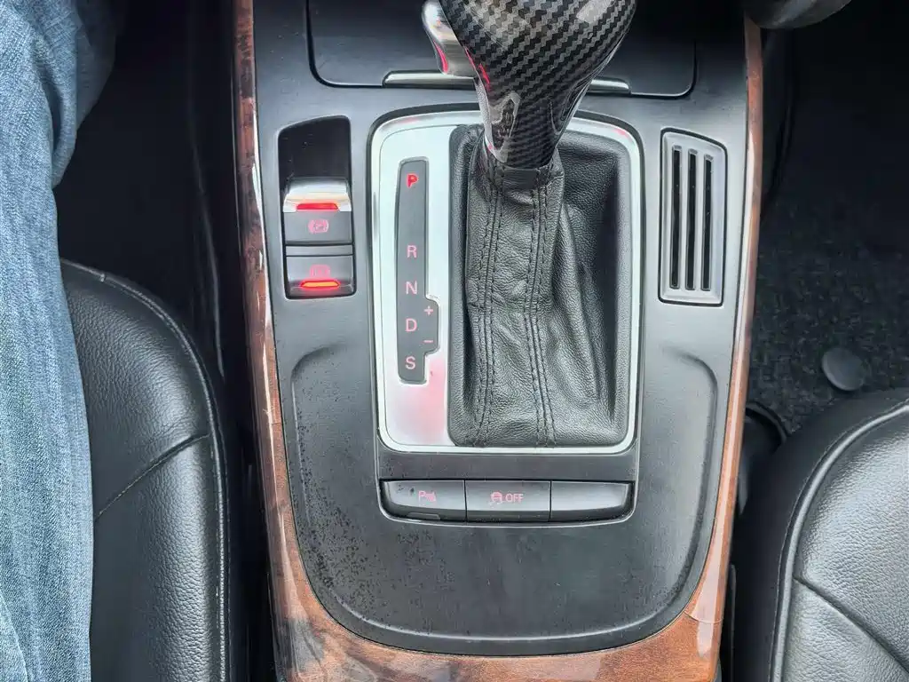 Audi A4L 2012 2.0 TFSI Auto Comfort фото 17