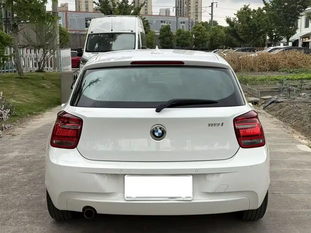 BMW 1 Series (Import) 2013 Facelift 118i Leading Model фото 11
