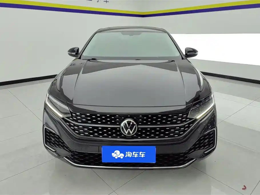Volkswagen Passat 2023 Facelift 330TSI Starlight Elite Edition фото 2