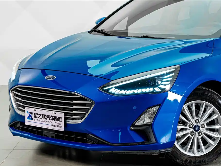 Photo 2 - Ford Focus