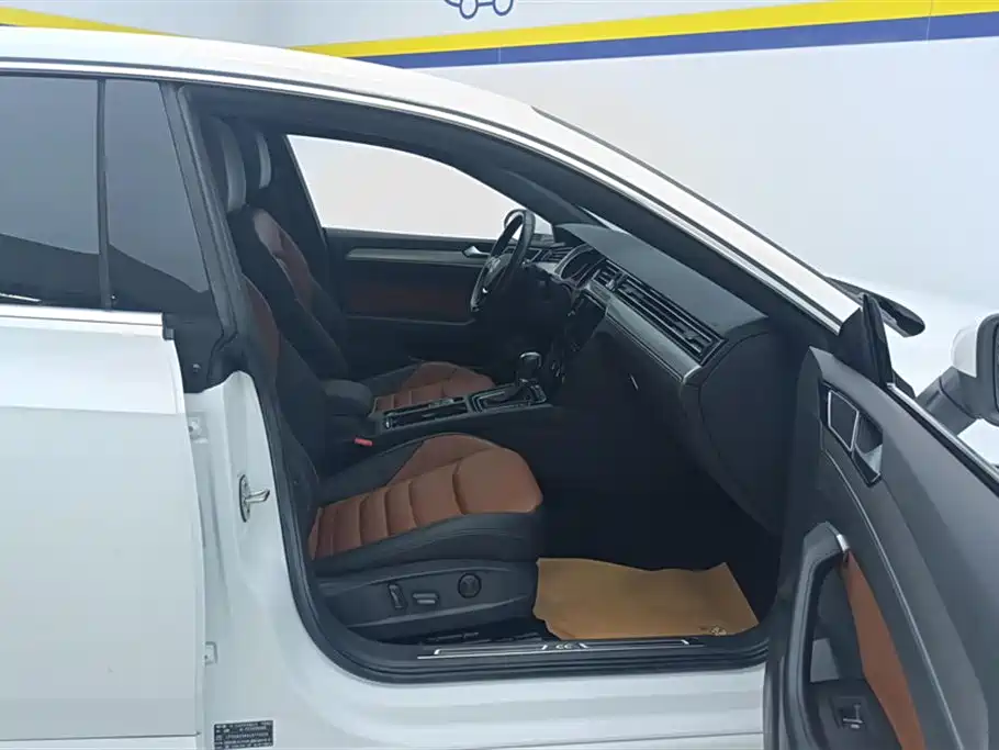 Volkswagen FAW-Volkswagen CC 2019 330TSI Charming Appearance (China V) фото 8