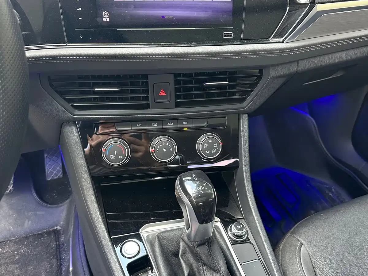 Volkswagen Sagitar 2021 280TSI DSG Comfort Smart Connect Edition фото 13