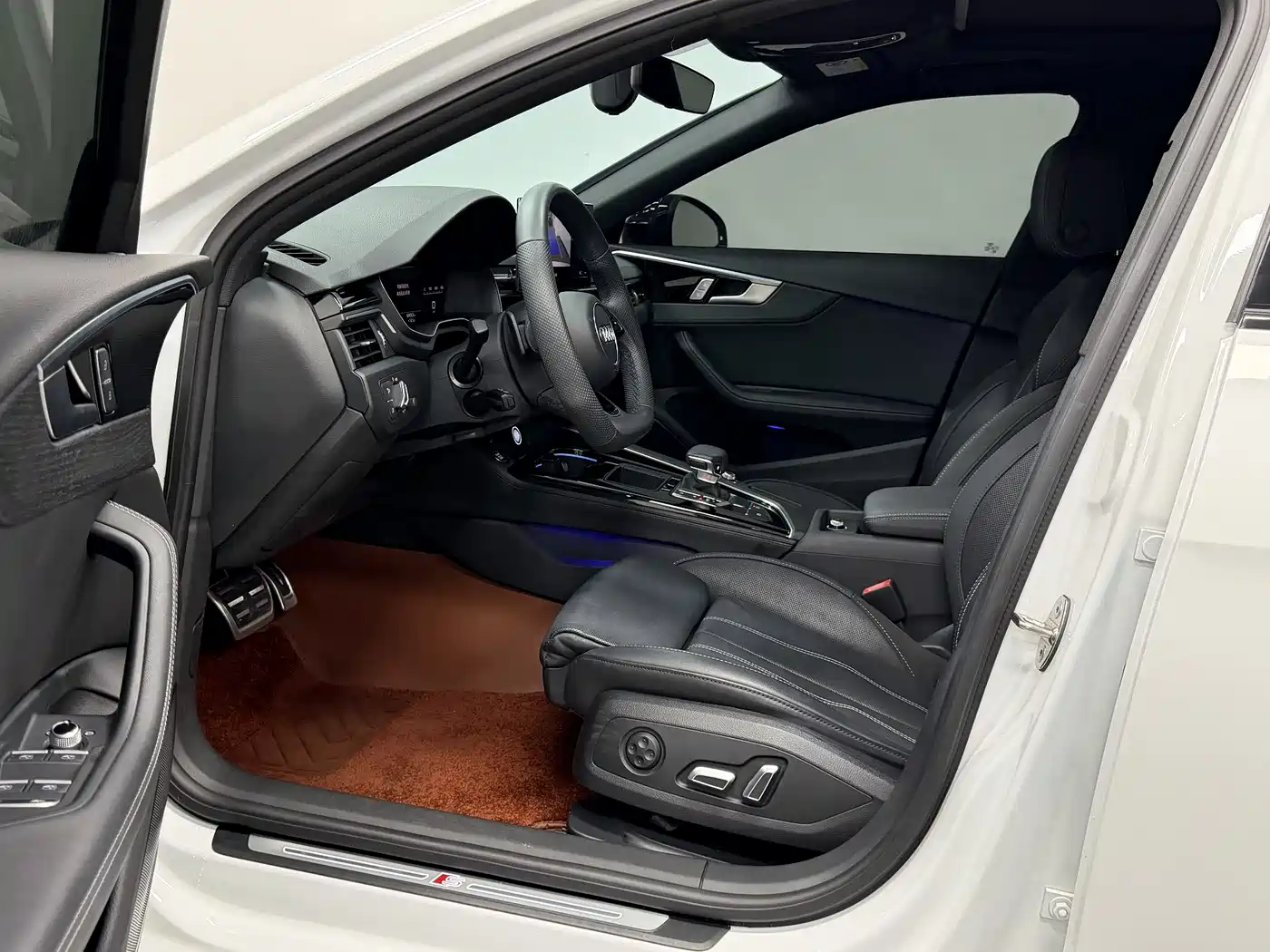 Audi A4L 2024 40 TFSI Luxury Dynamic фото 11