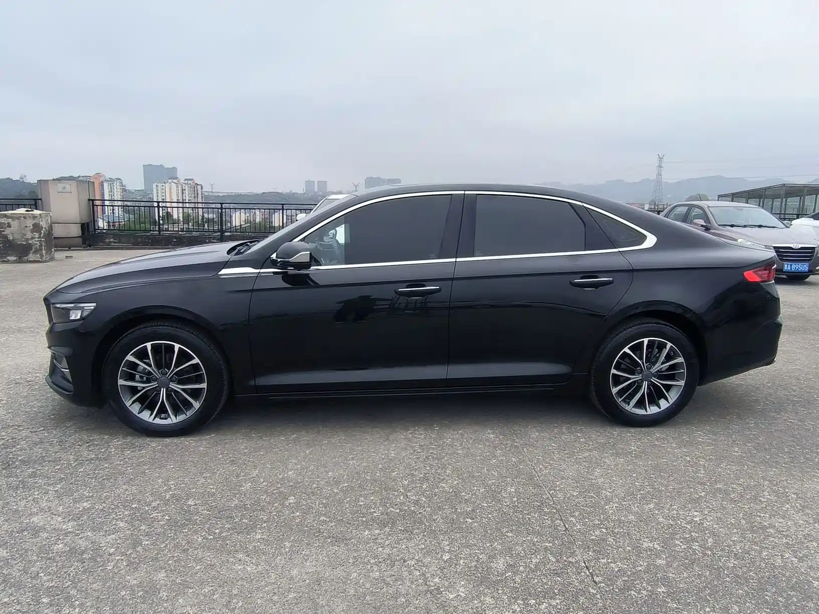 Фото 7 - Geely Preface