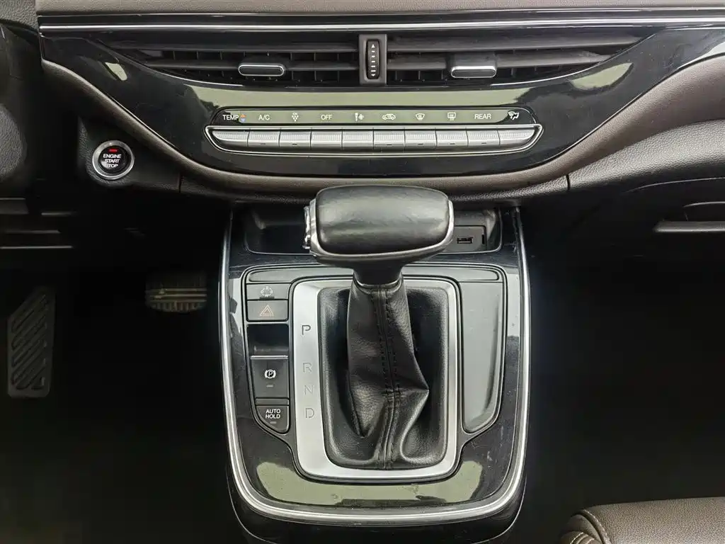 GAC Trumpchi Trumpchi M6 2019 270T Automatic Luxury (6-seater) China V фото 13