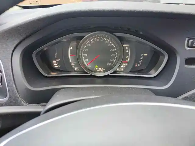 Volvo V40 2015 1.6T Smart Elegance Edition — фото 4