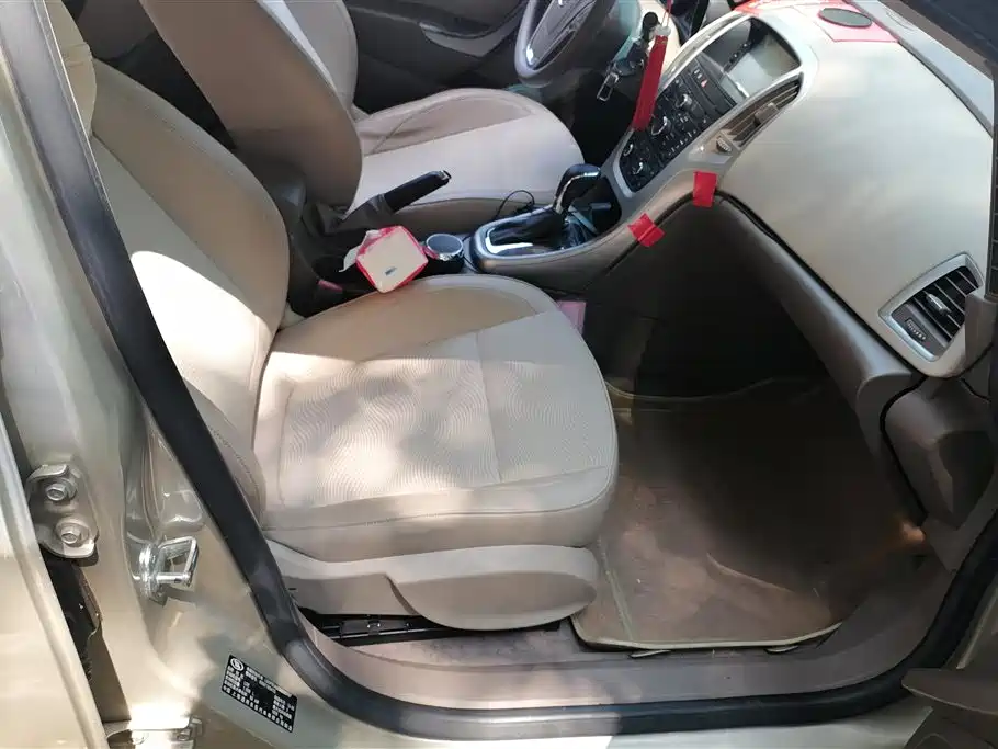Buick Excelle 2013 GT 1.6L Automatic Fashion Edition фото 8