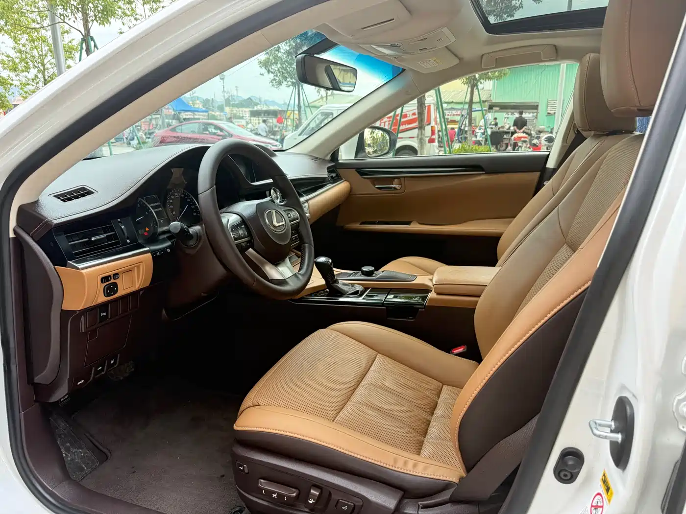 Lexus ES 2015 200 Elite Edition фото 6