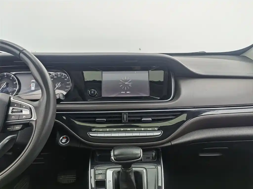 GAC Trumpchi Trumpchi M6 2019 270T Automatic Luxury (6-seater) China V фото 12