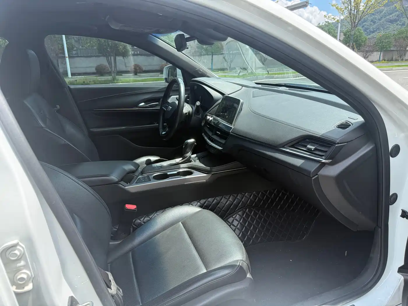 Cadillac CT4 2023 2022 28T Luxury Model