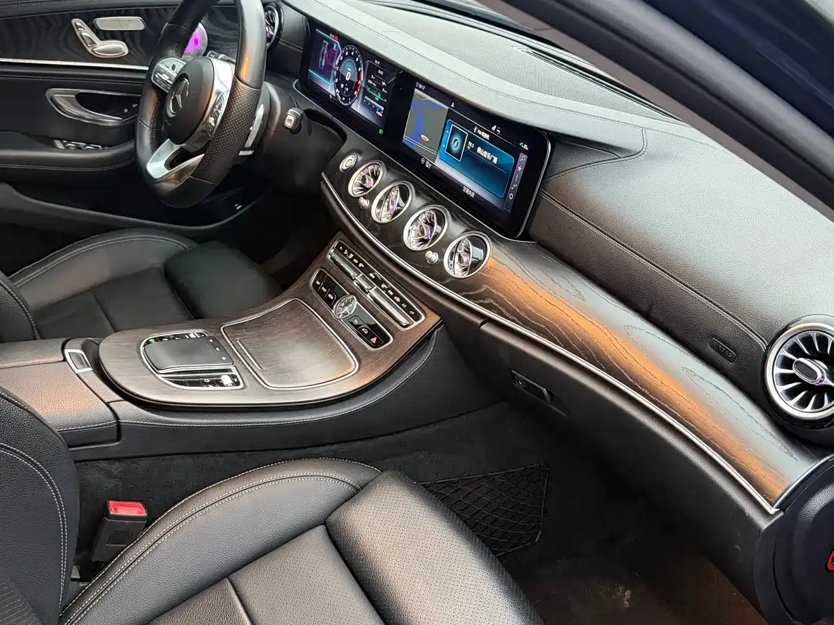Mercedes-Benz E-Class 2019 E 200 L Sport фото 11