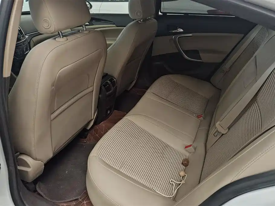 Buick Regal 2015 2.0L Leading Fashion Model фото 11